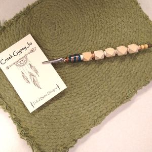 🪶 Beaded card holder/smoking clip